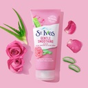 ST.Ives Gentle Smoothing Rose Water & Aloe Vera Scrub 170 g